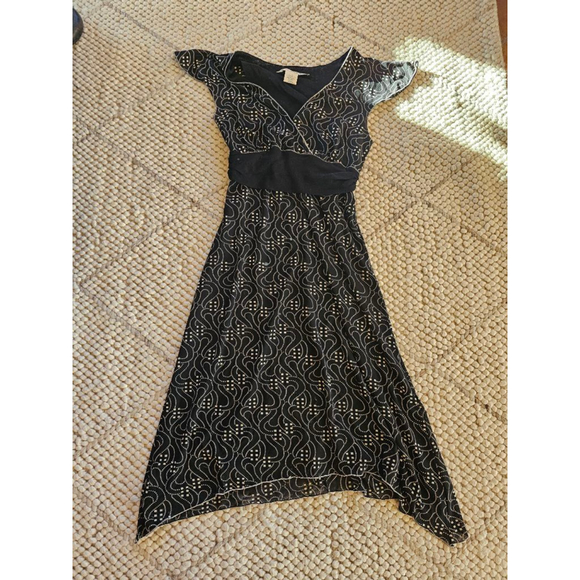 Max Studio Dresses & Skirts - Max Studio A-Line flattering Black dress. SZ LG